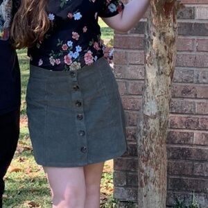 Rue21 Green Button-Front Mini Skirt no shorts or pockets
